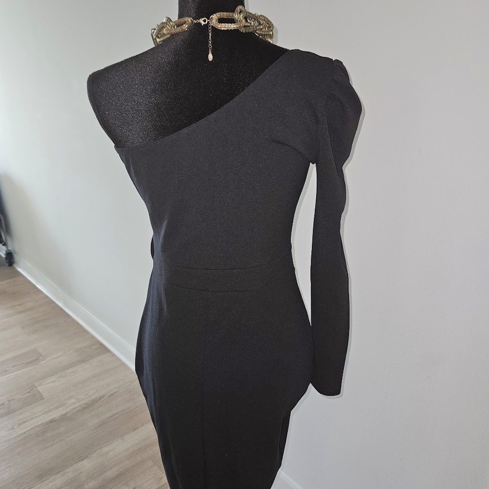 Gorgeous Bodycon Black Off shoulder dress. EUC Size 10 - Picture 4 of 6